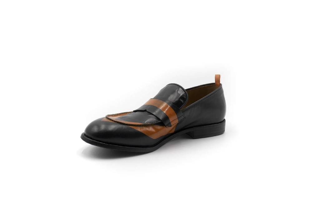 Openclosedshoes AKAMU 02 Economico