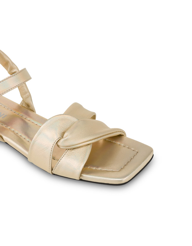 Pollini Sandali Flat In Nappa Laminata Oasis Sabbia Saldi Di Fabbrica