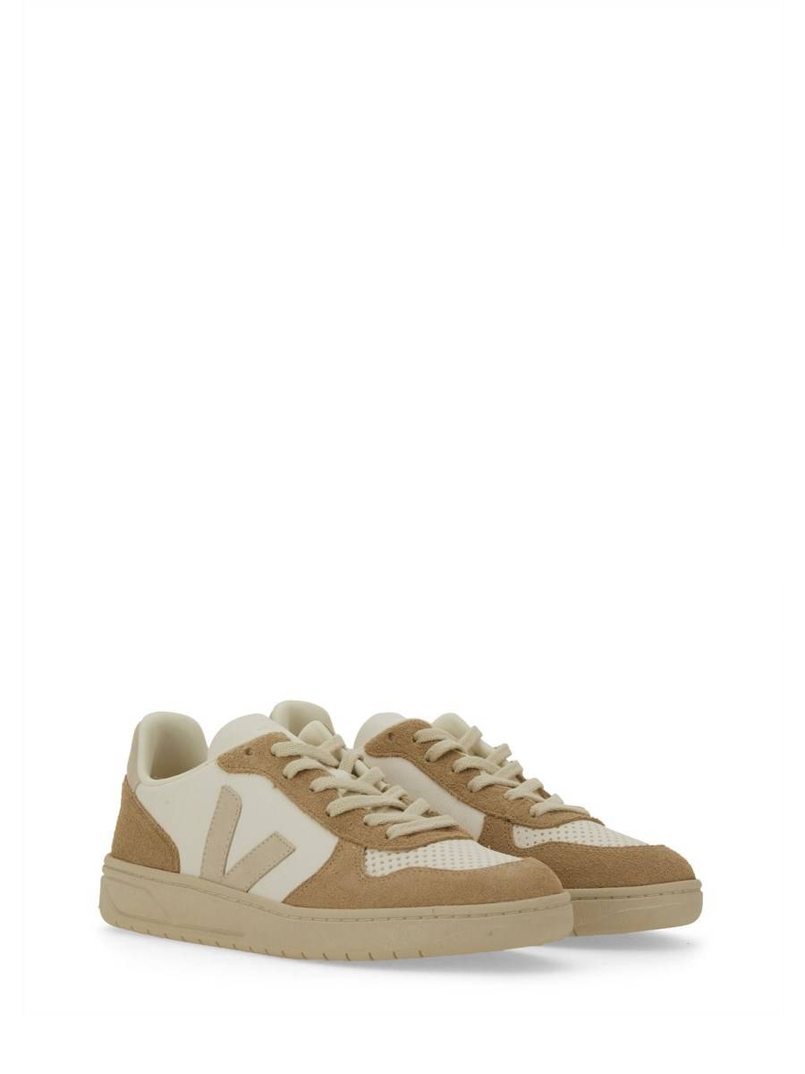 VEJA SNEAKER V-10 IN PELLE In Vendita