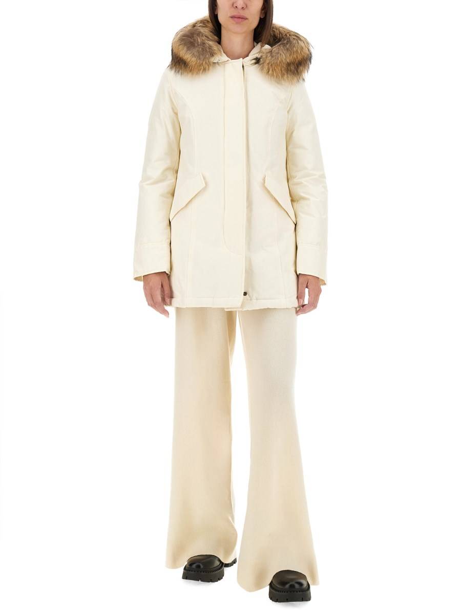 WOOLRICH PARKA "ARCTIC RACCOON" 2025