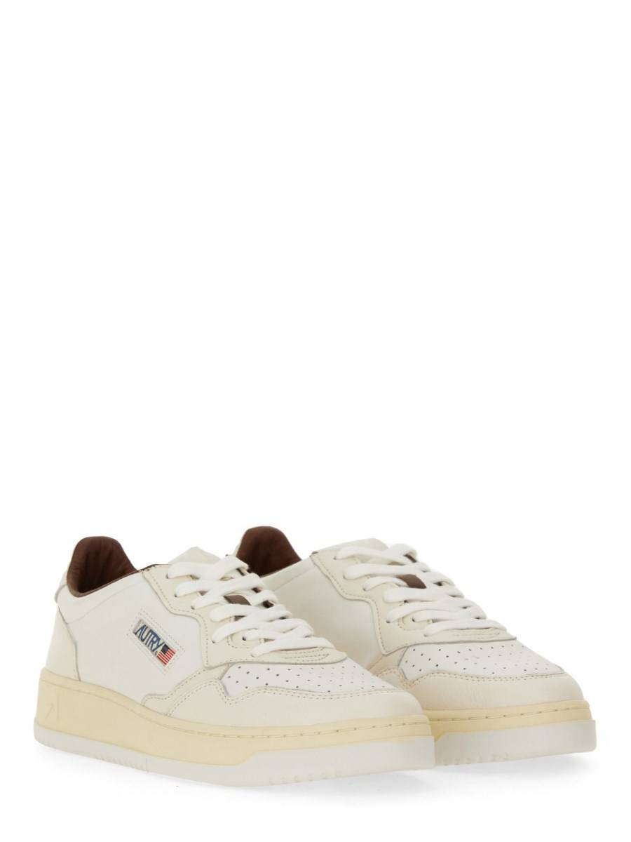 AUTRY SNEAKER MEDALIST LOW IN PELLE Online Outlet