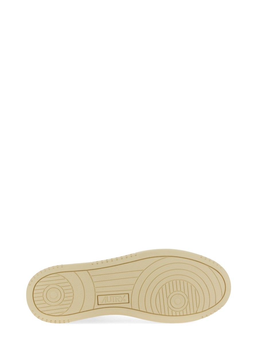 AUTRY SNEAKER MEDALIST LOW IN PELLE Sottocosto