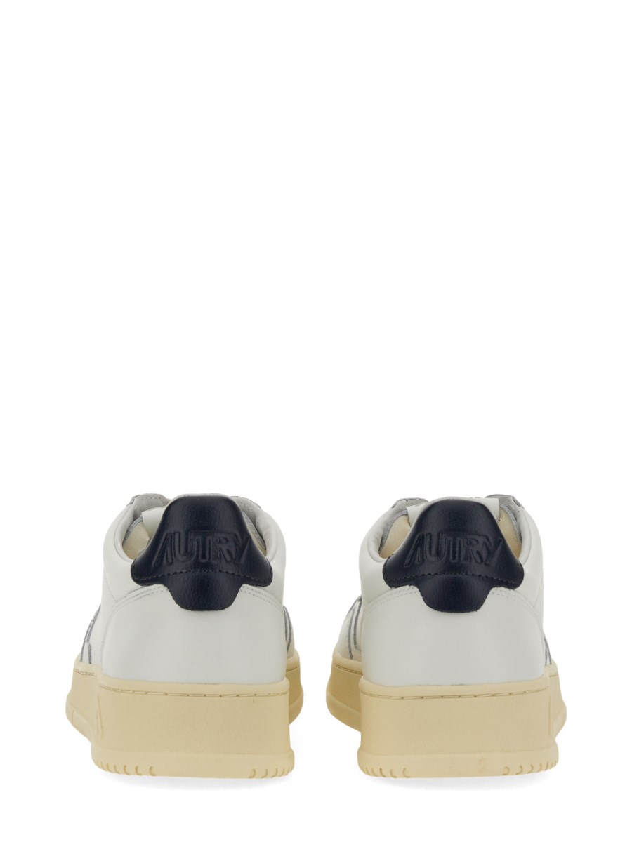 AUTRY SNEAKER MEDALIST LOW IN PELLE Sottocosto