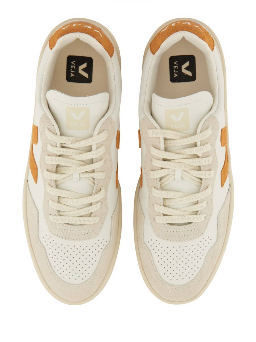 VEJA SNEAKER V-90 IN PELLE Esporta salva