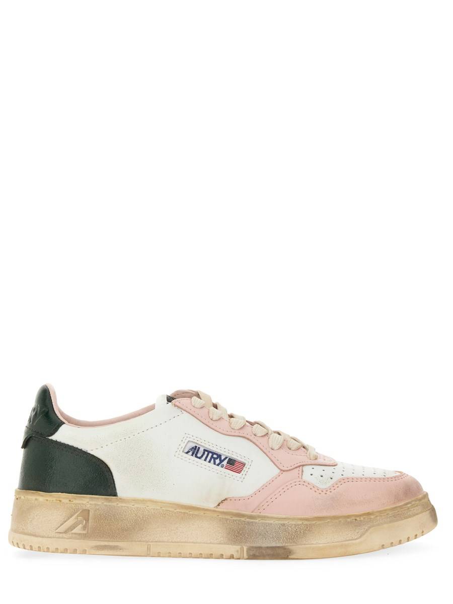 AUTRY SNEAKER SUPER VINTAGE IN PELLE CON LOGO Duty-free