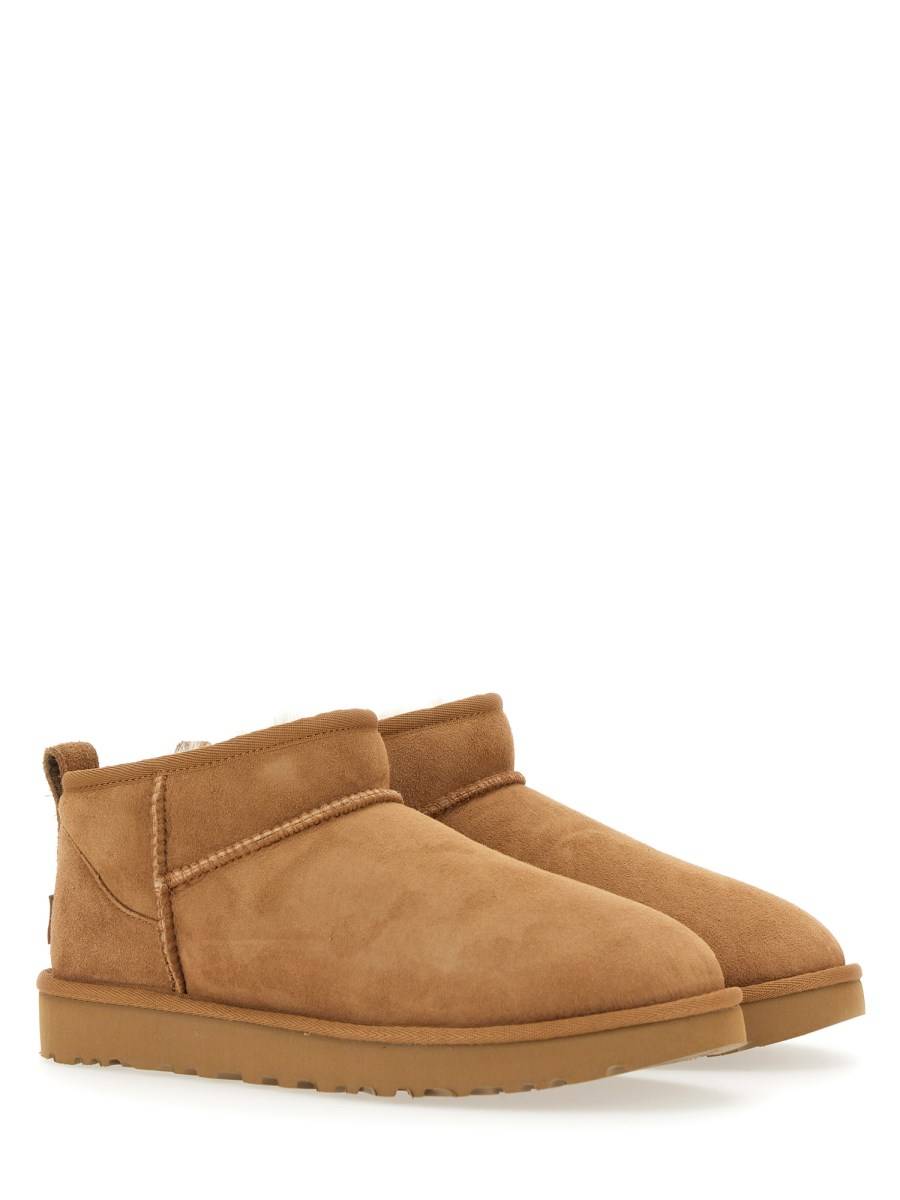 UGG STIVALE CLASSIC ULTRA MINI IN PELLE ACQUISTA ORA