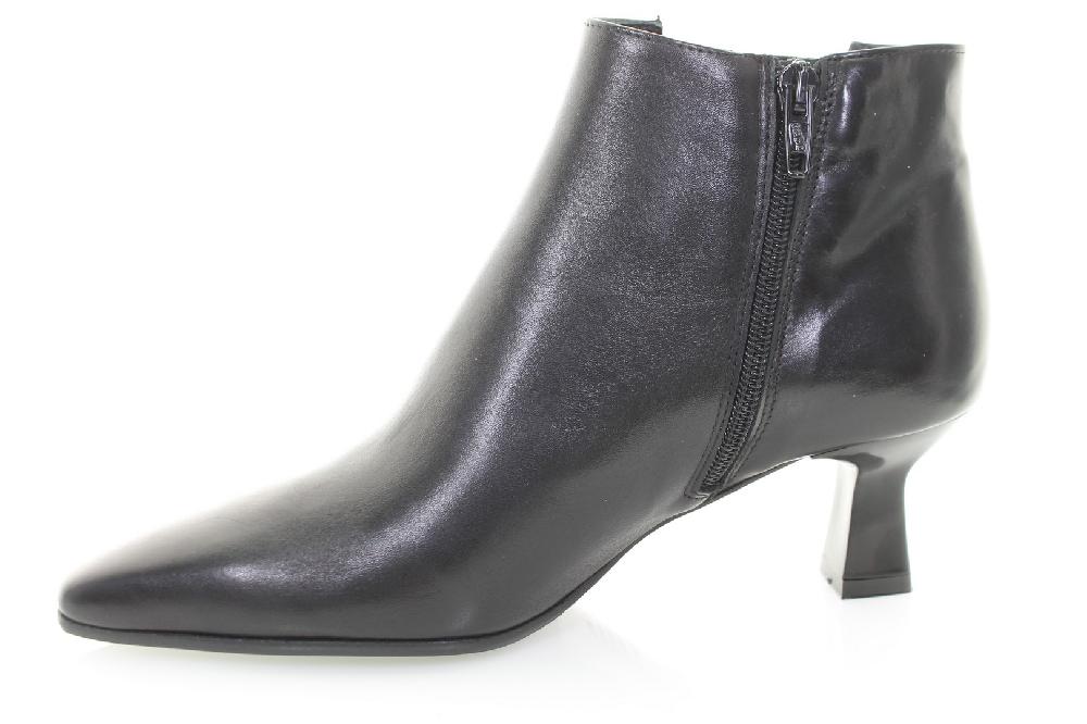 Soffice Sogno Stivaletto in pelle con elastico Acquista Ora
