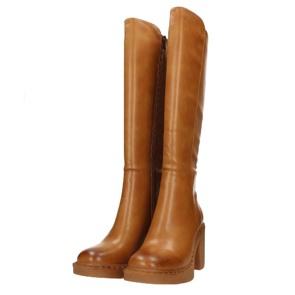 Tata Italia Stivali cuoio platform con punta squadrata. Tacco largo alto 8cm Moda