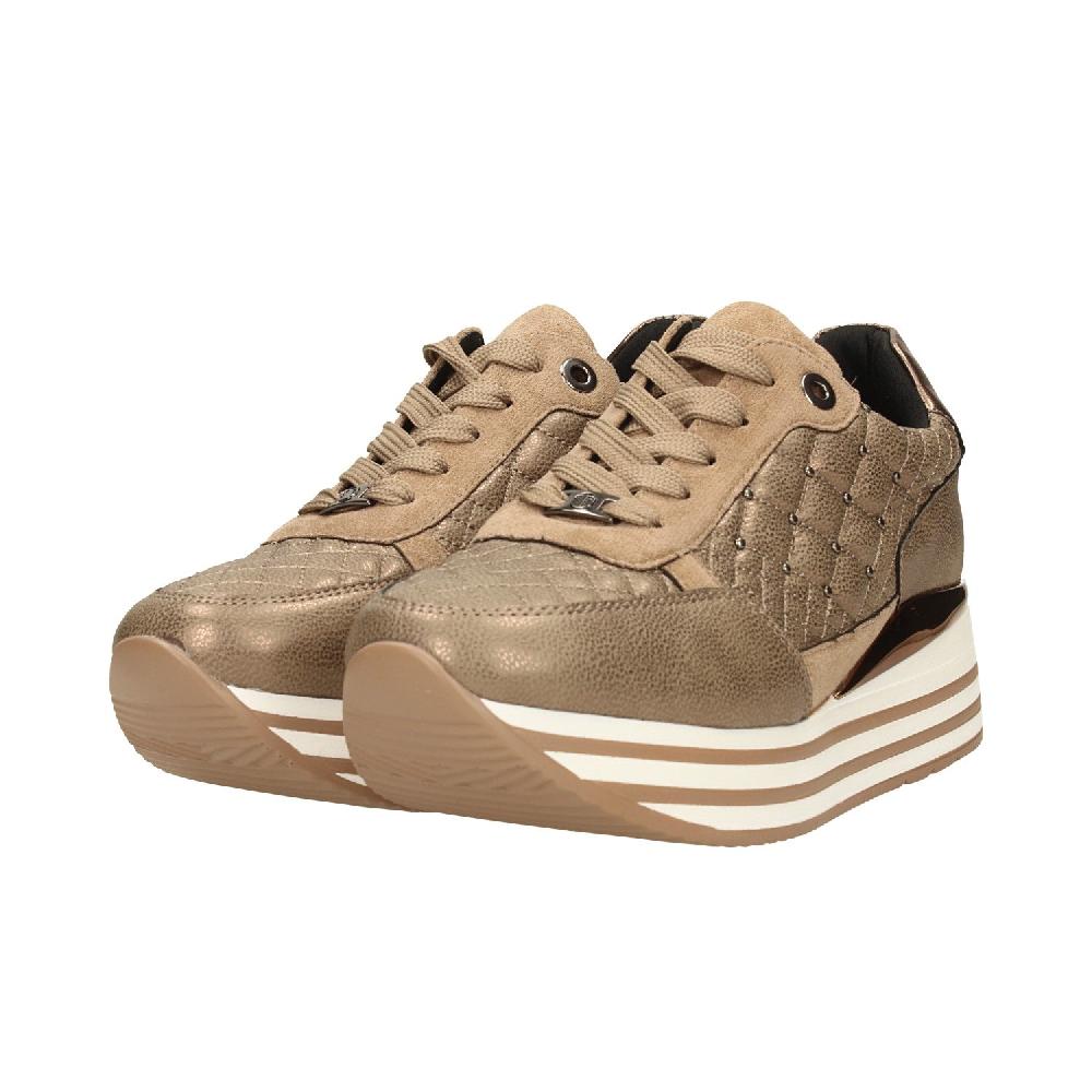 Tata Italia Sneakers metalassé con borchie Spedizione gratuita